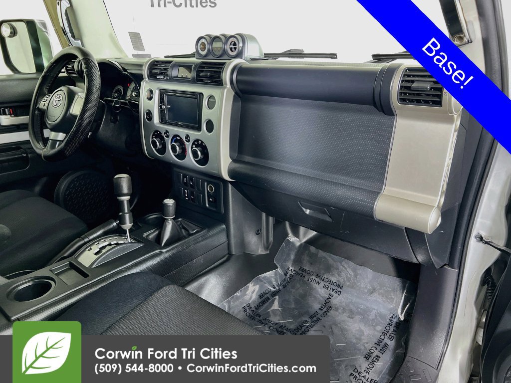 Used 2007 Toyota FJ Cruiser 4WD w/ Upgrade Pkg 1 image 25