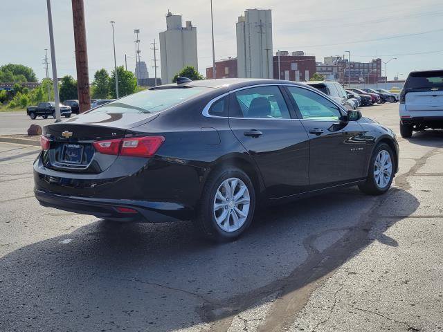 Used 2025 Chevrolet Malibu LT FWD image 2
