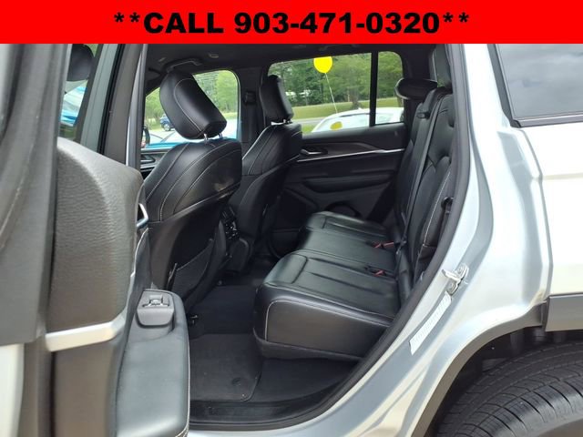 Used 2024 Jeep Grand Cherokee Limited image 17