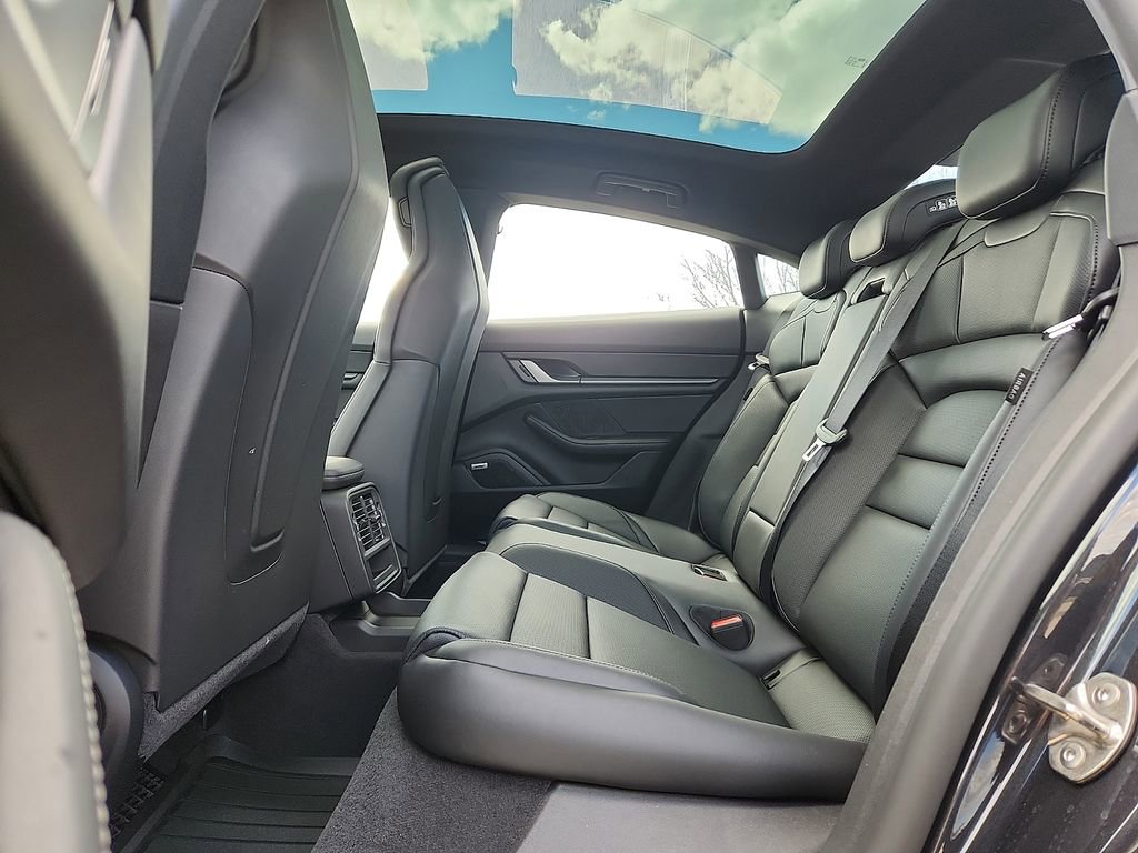 New 2026 Porsche Taycan image 9