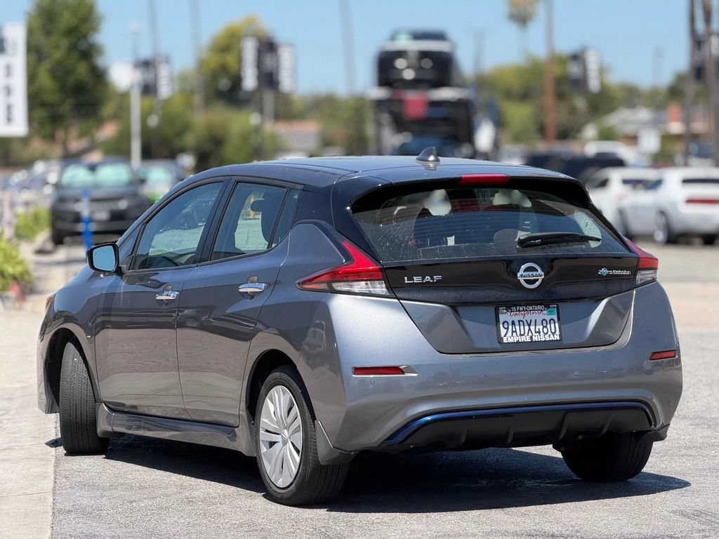 Used 2022 Nissan Leaf S FWD image 2