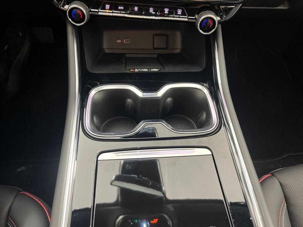 New 2027 Chevrolet Traverse RS FWD image 29