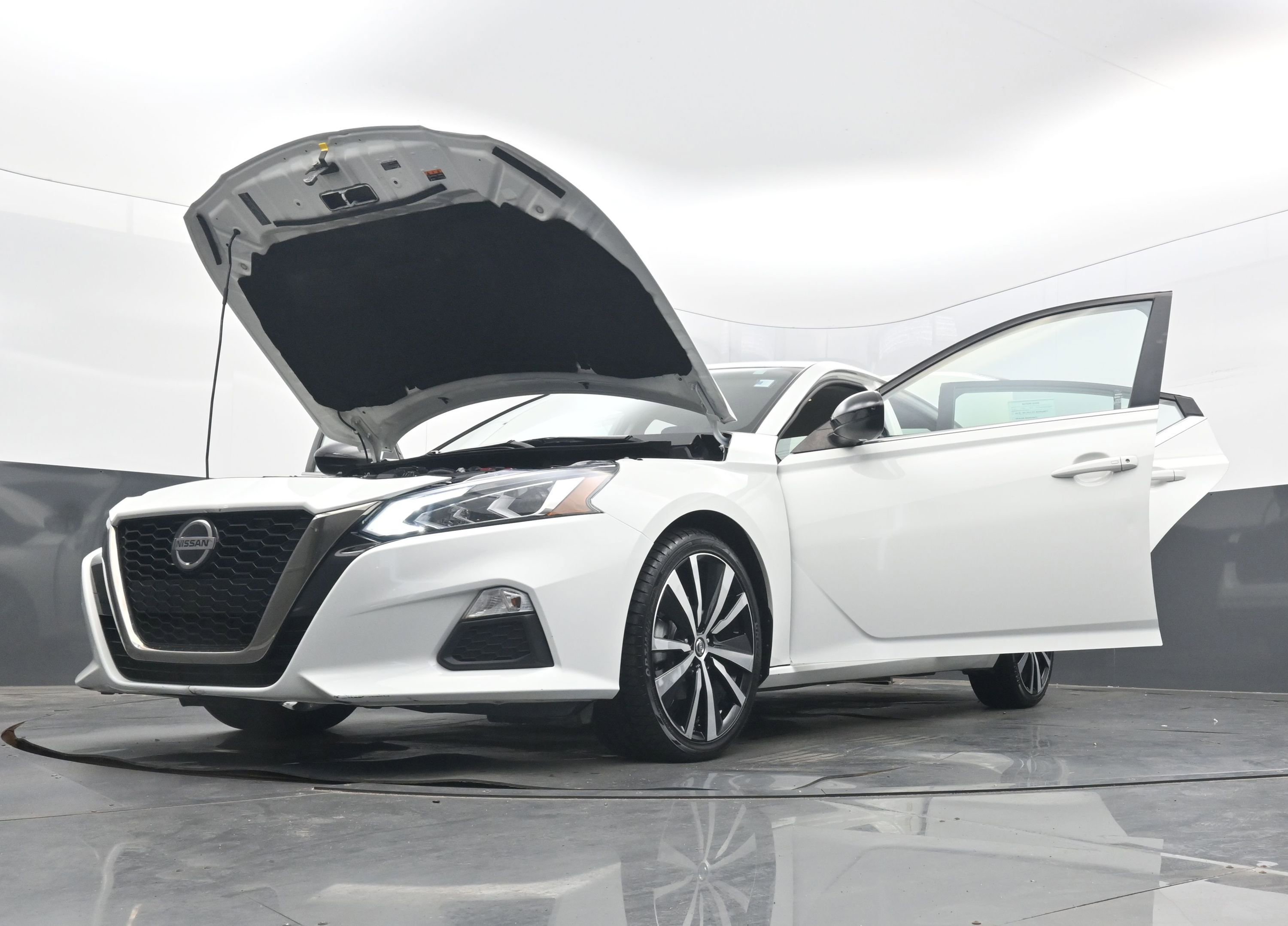 Used 2022 Nissan Altima 2.5 SR image 39