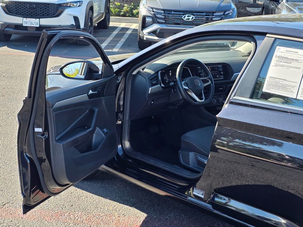 Used 2024 Volkswagen Jetta S image 40