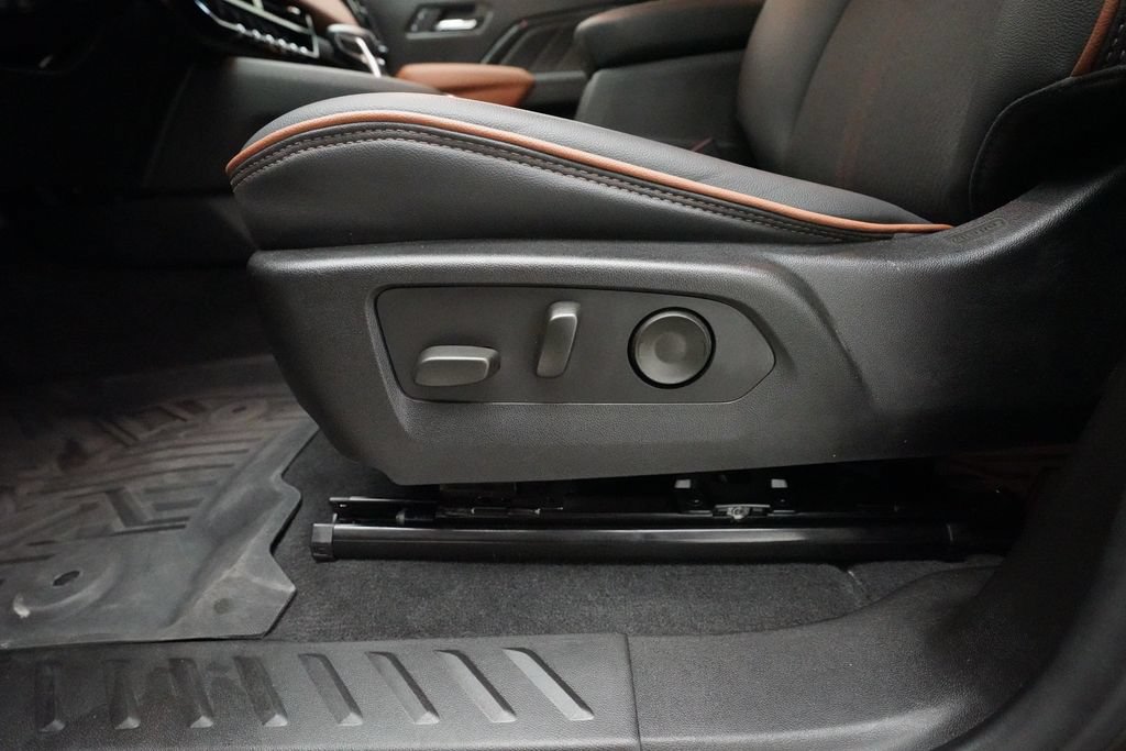 Used 2024 GMC Canyon AT4 w/ Canyon Safety Plus Package AWD/4WD image 28