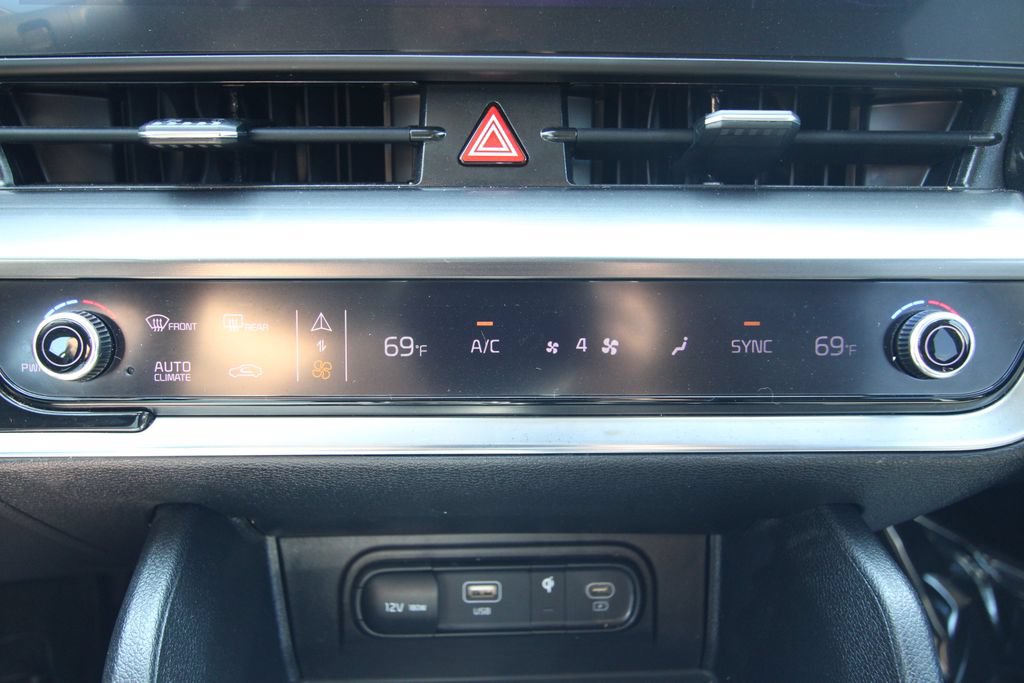 Used 2024 Kia Sportage EX FWD image 28