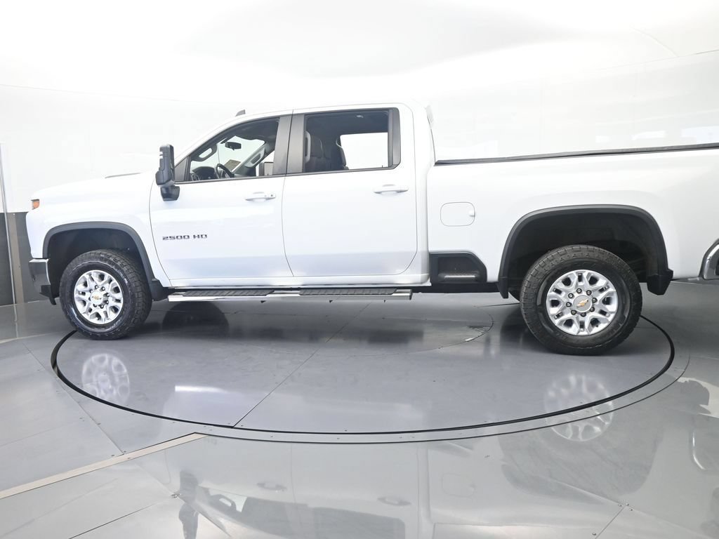 Used 2022 Chevrolet Silverado 2500 LT w/ Convenience Package RWD image 3