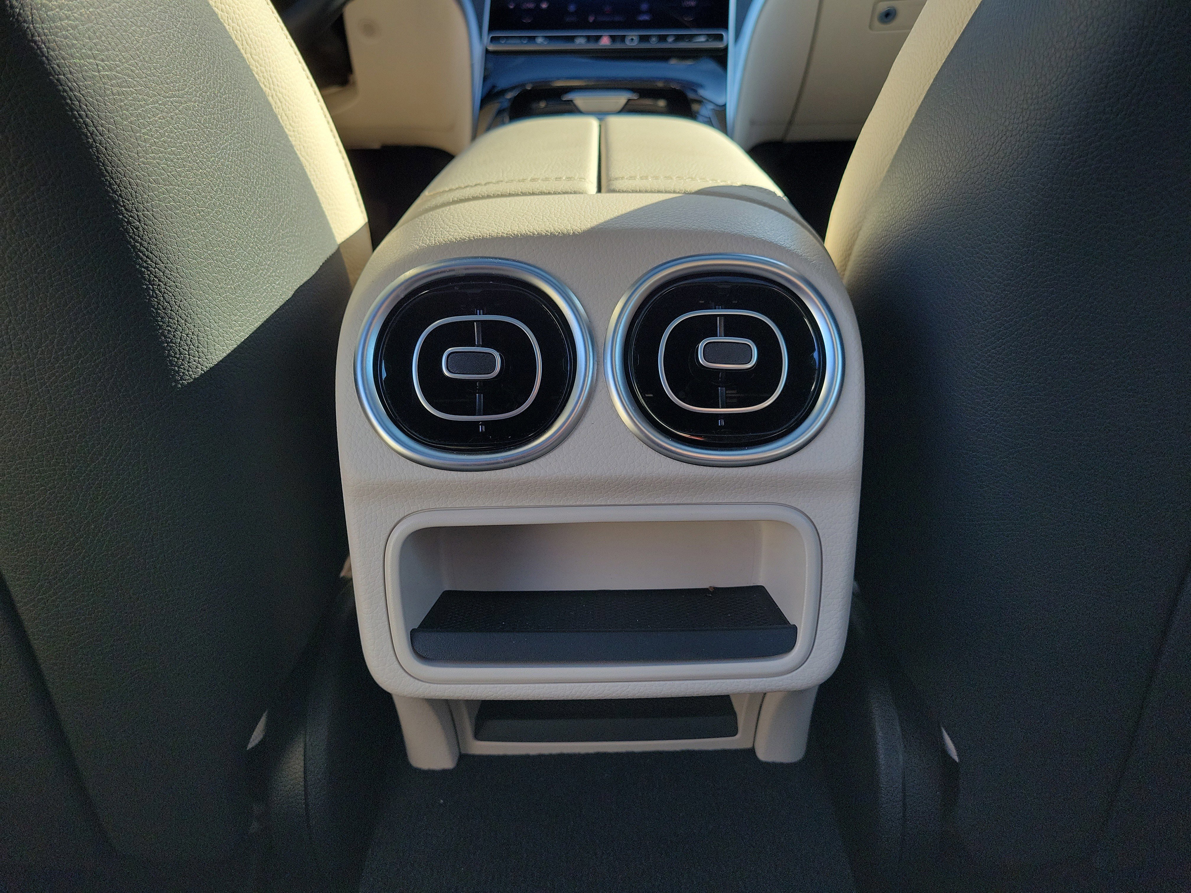 Certified 2025 Mercedes-Benz C 300 Sedan image 8