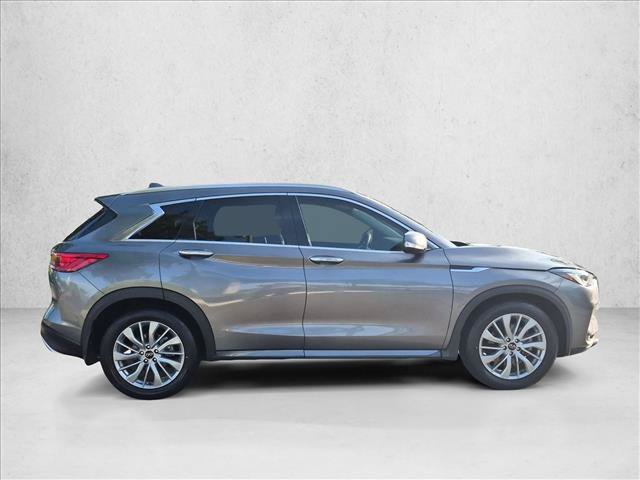 Used 2023 INFINITI QX50 Luxe FWD image 4