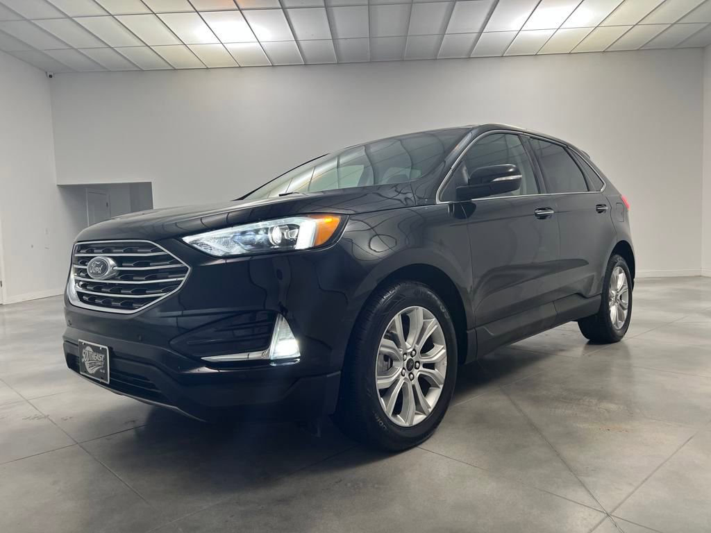 Used 2024 Ford Edge Titanium image 3