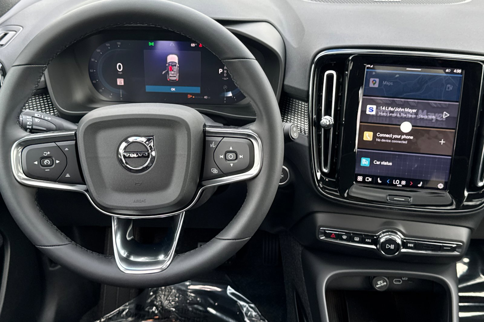 New 2025 Volvo XC40 B5 Ultra image 12