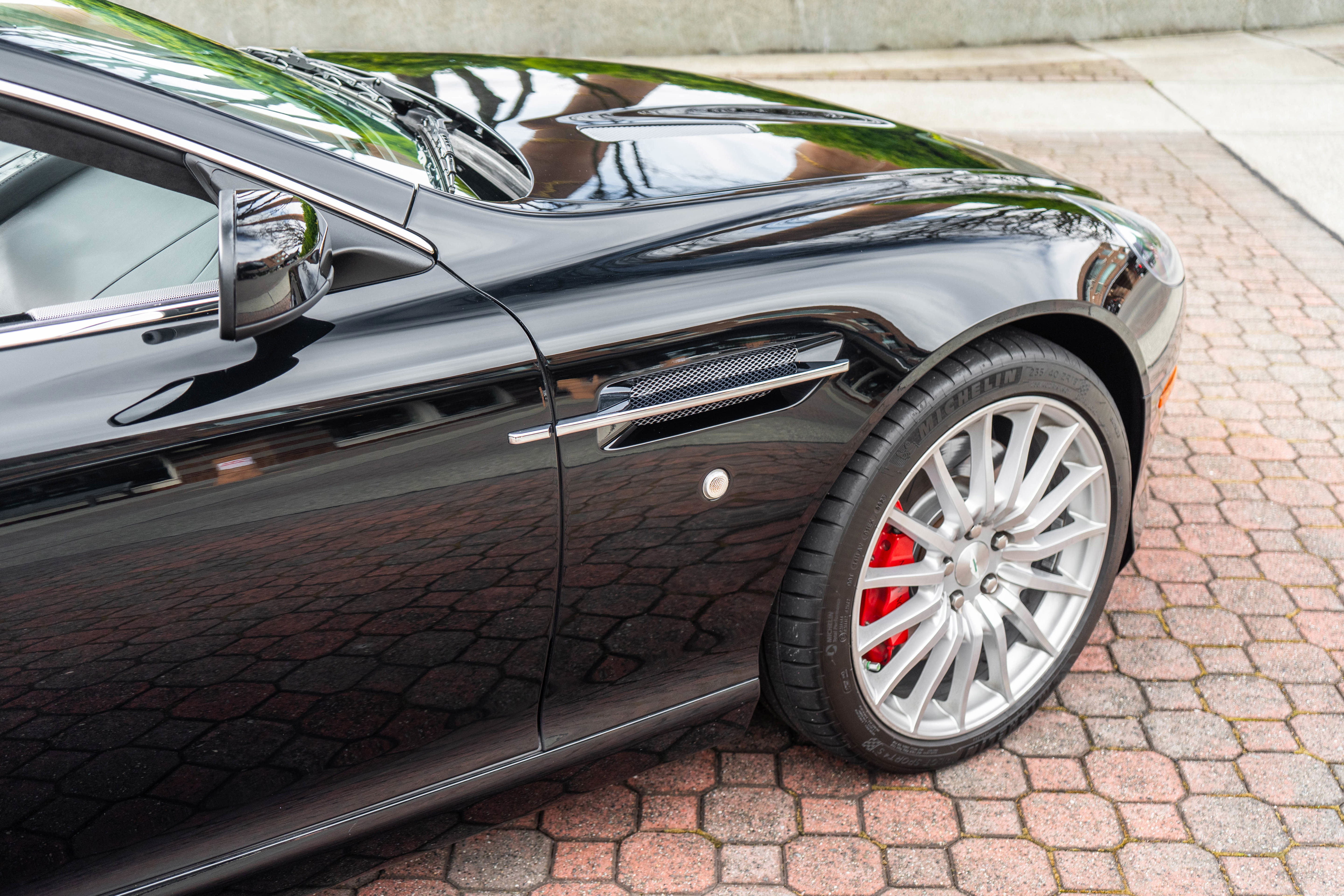 Used 2009 Aston Martin DB9 Volante image 8