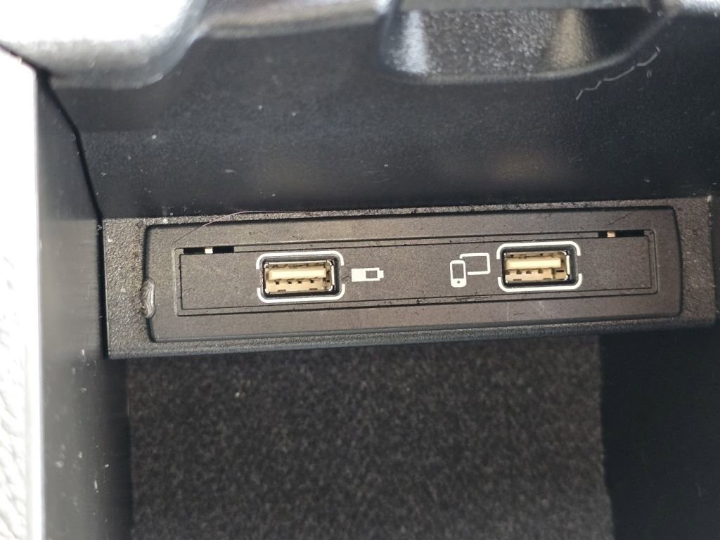 Used 2019 Mercedes-Benz CLA 250 4MATIC w/ Premium Package image 10