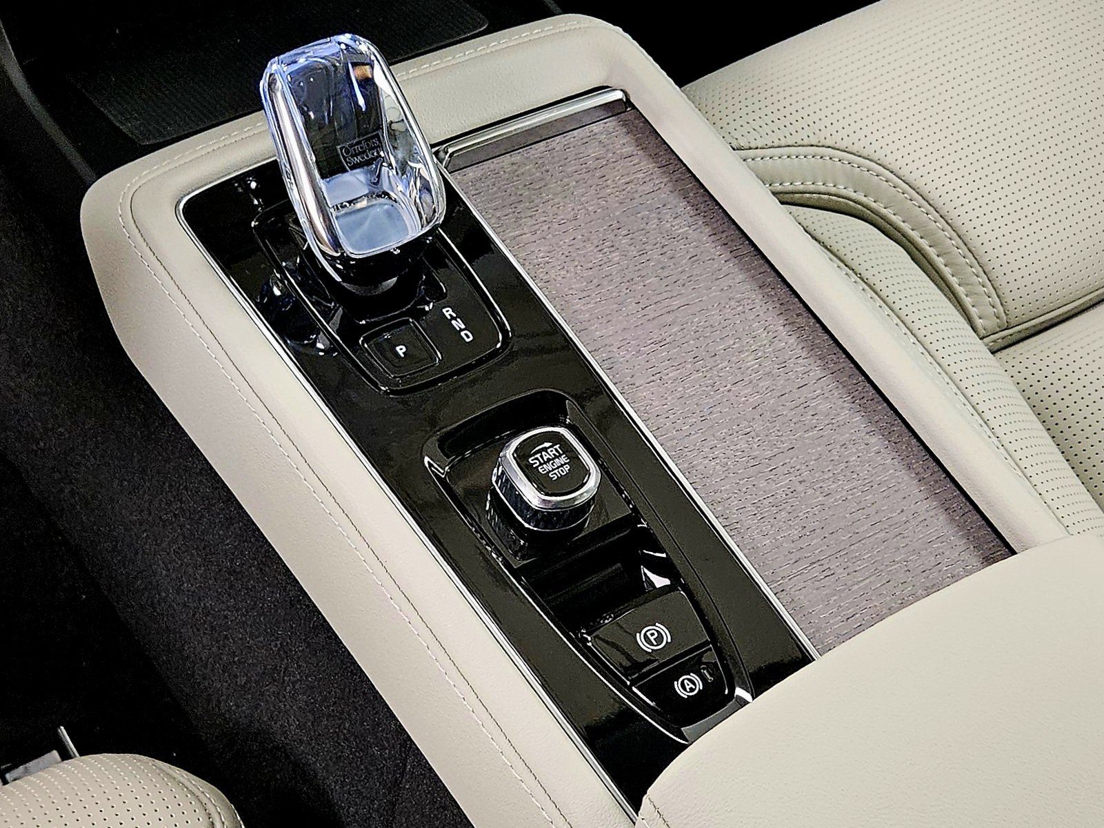 New 2026 Volvo XC90 T8 Ultra w/ Protection Package Premier AWD/4WD image 47