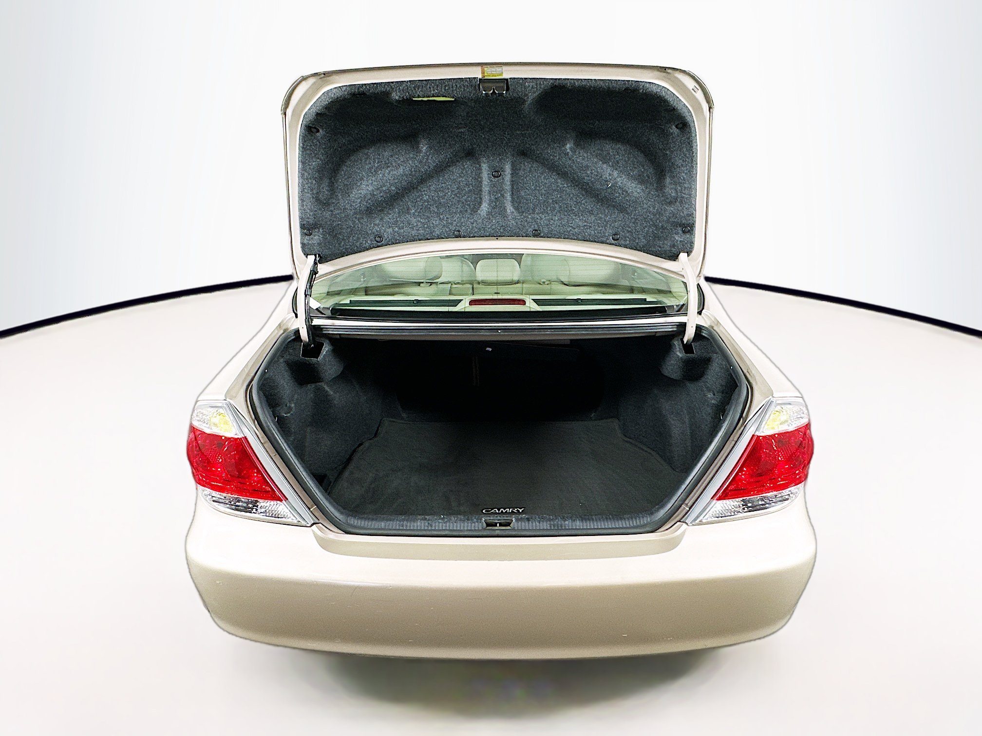 Used 2006 Toyota Camry XLE FWD image 26