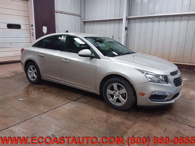 Used 2016 Chevrolet Cruze LT w/ Technology Package FWD image 1