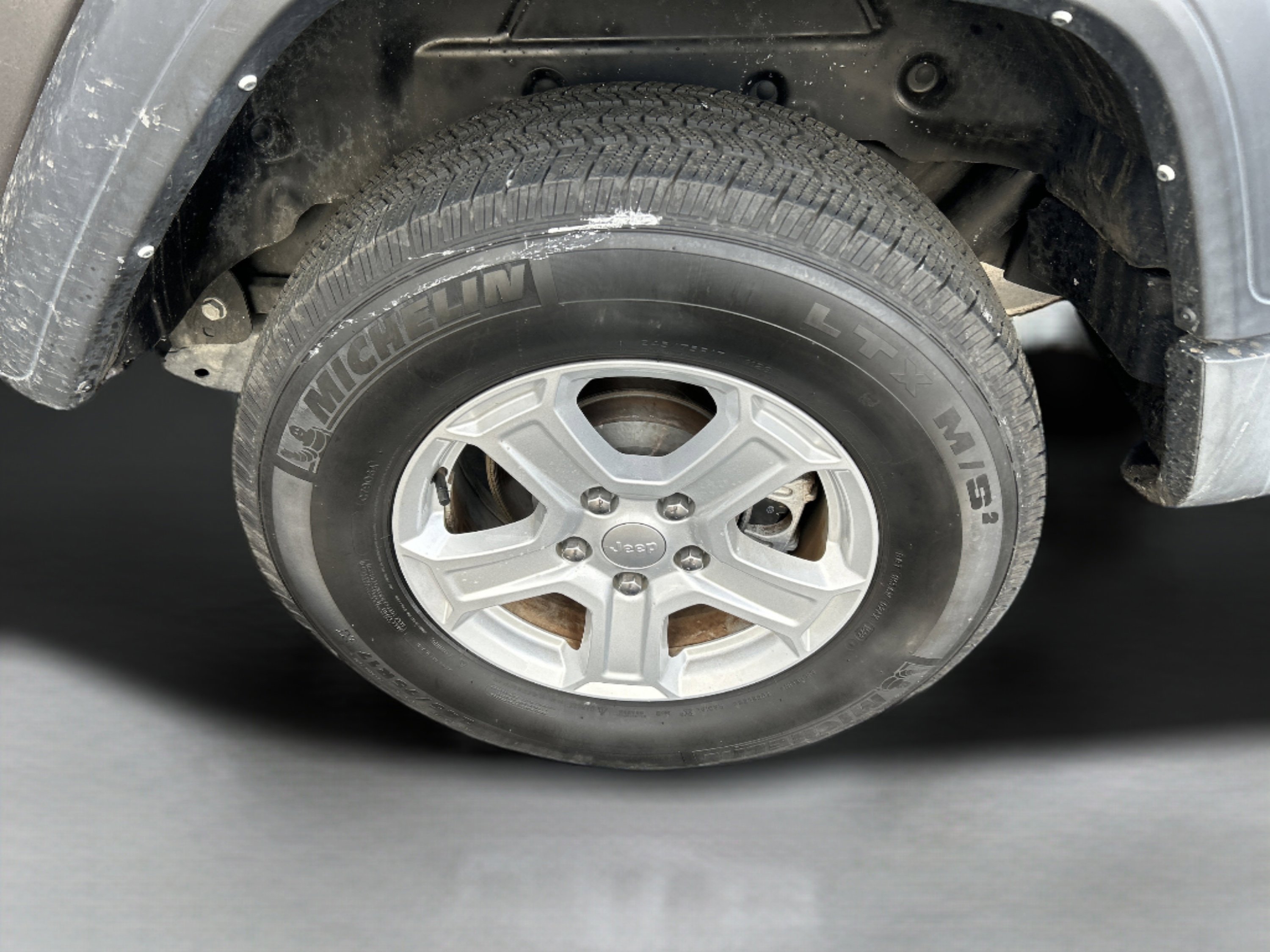 Used 2022 Jeep Wrangler Sport S image 9