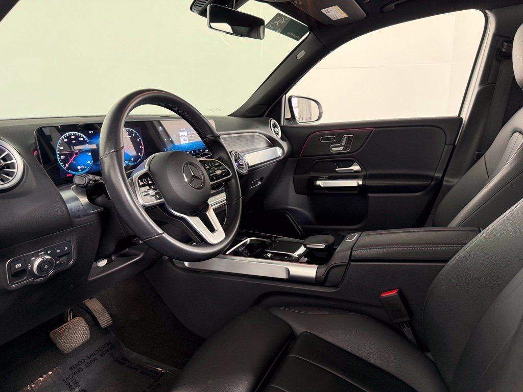 Certified 2023 Mercedes-Benz GLB 250 4MATIC w/ Premium Package image 4
