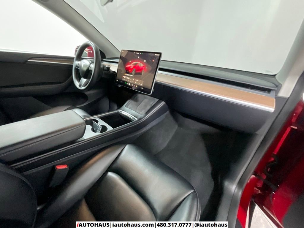 Used 2025 Tesla Model Y Long Range image 21