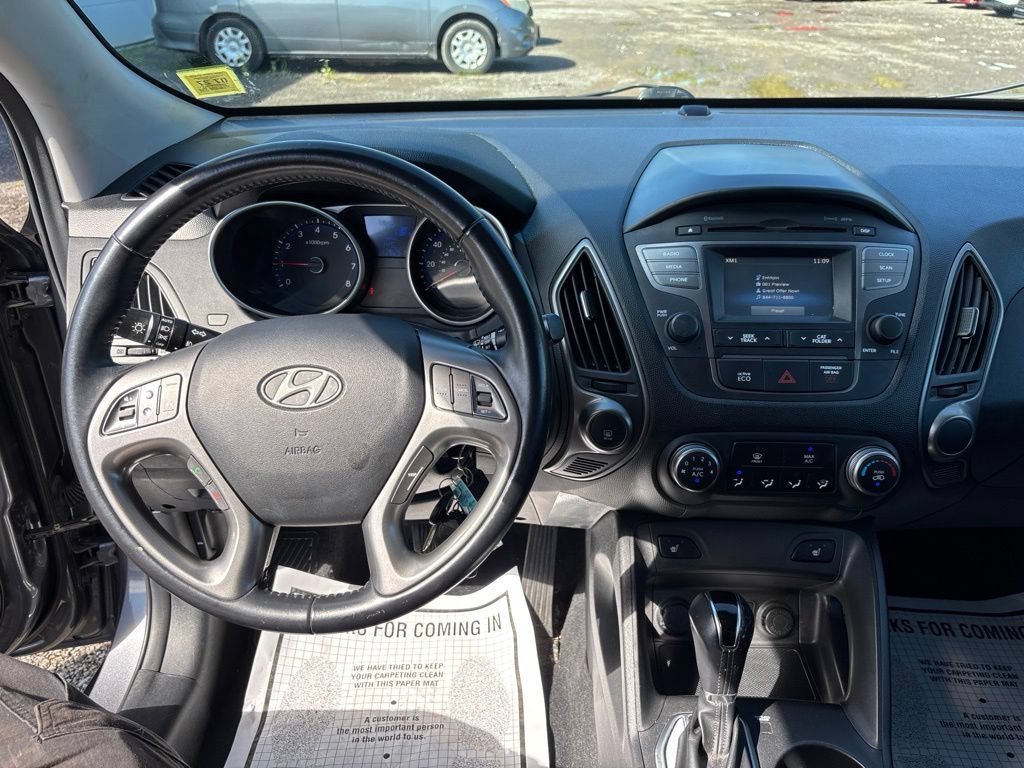 Used 2015 Hyundai Tucson SE AWD/4WD image 14