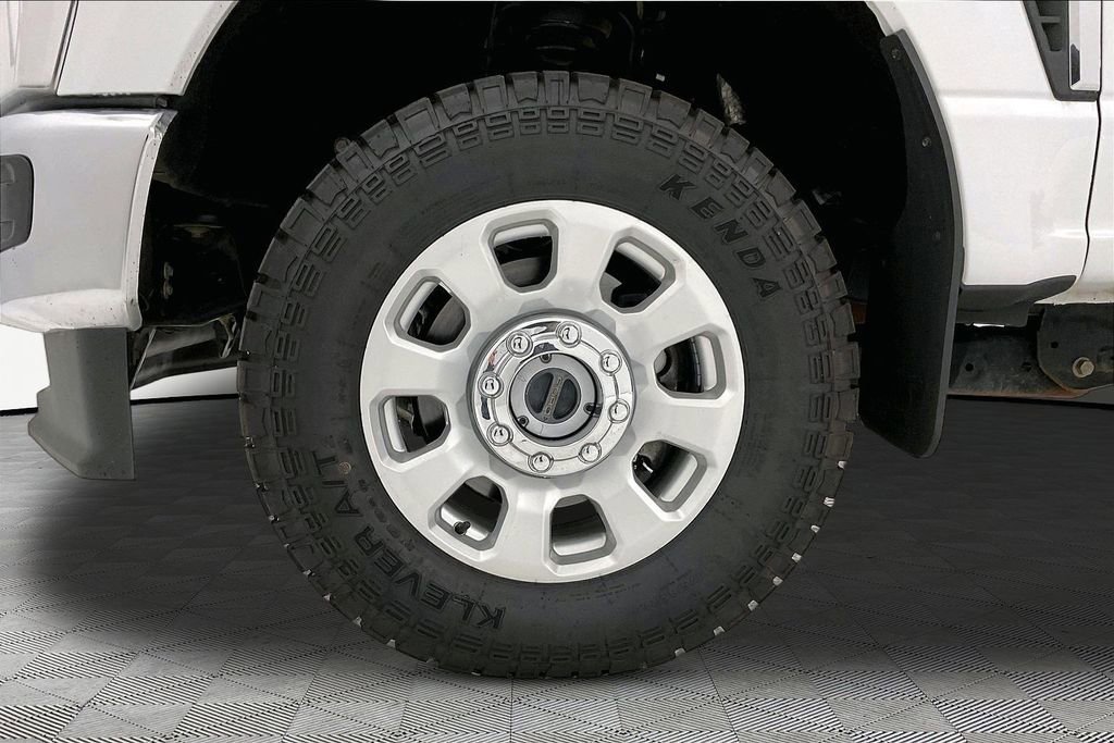 Used 2023 Ford F350 XLT image 26