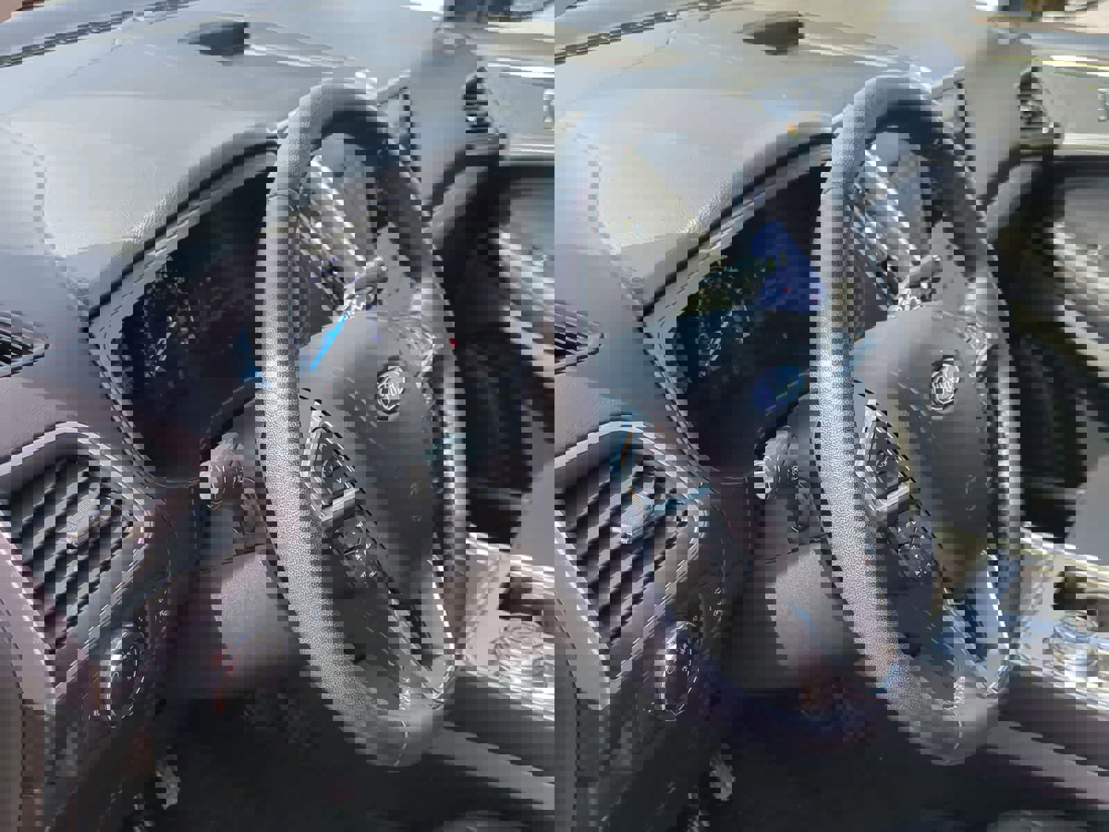 Used 2023 Ford Edge SEL w/ Convenience Package image 10