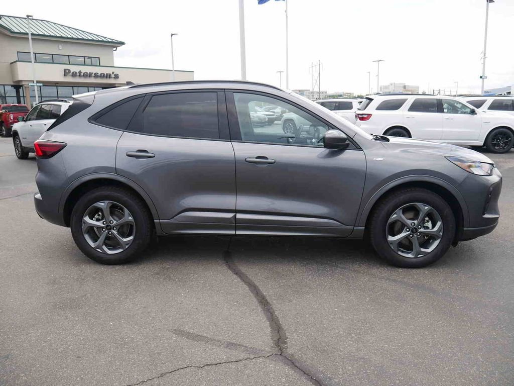 Used 2023 Ford Escape ST-Line Select image 20
