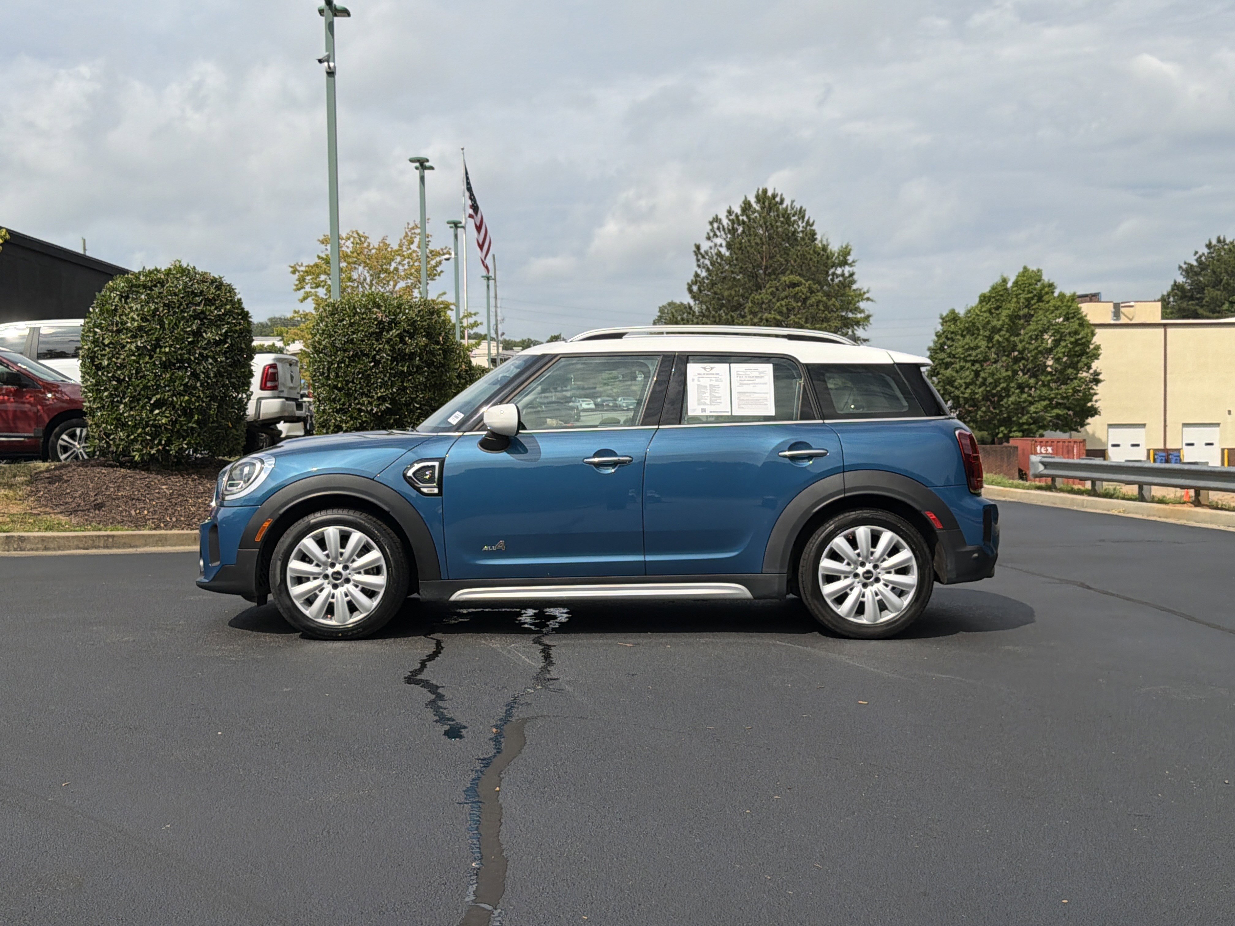 Used 2022 MINI Cooper Countryman S w/ Signature Upholstery Package AWD/4WD image 14