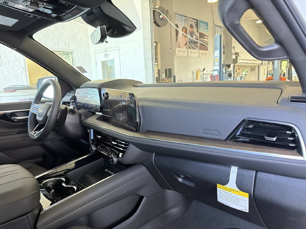 New 2026 Chevrolet Tahoe High Country w/ Sun And Tow Package AWD/4WD image 32