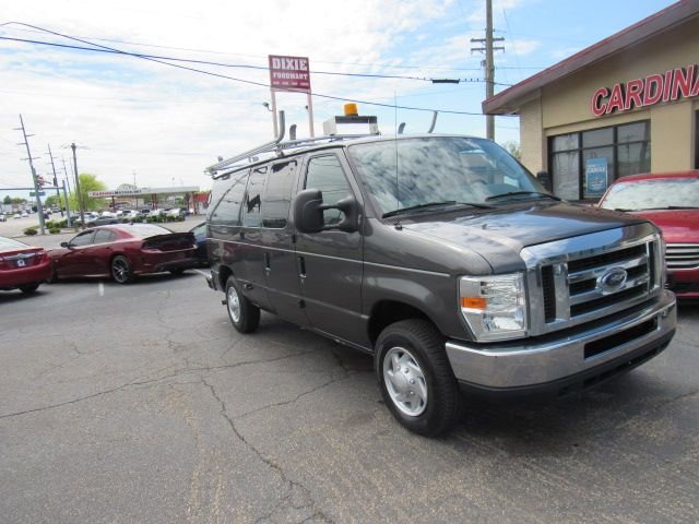 Used 2013 Ford E-150 and Econoline 150 w/ Exterior Upgrade Pkg image 3