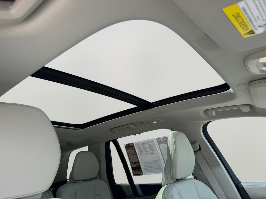 Certified 2024 Volvo XC90 B6 Ultimate AWD/4WD image 7