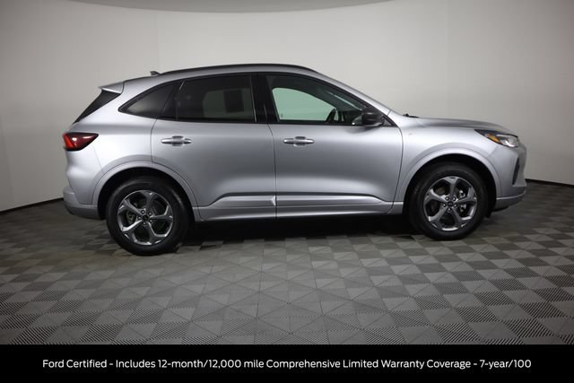 Used 2024 Ford Escape ST-Line w/ Tech Pack #1 AWD/4WD image 2