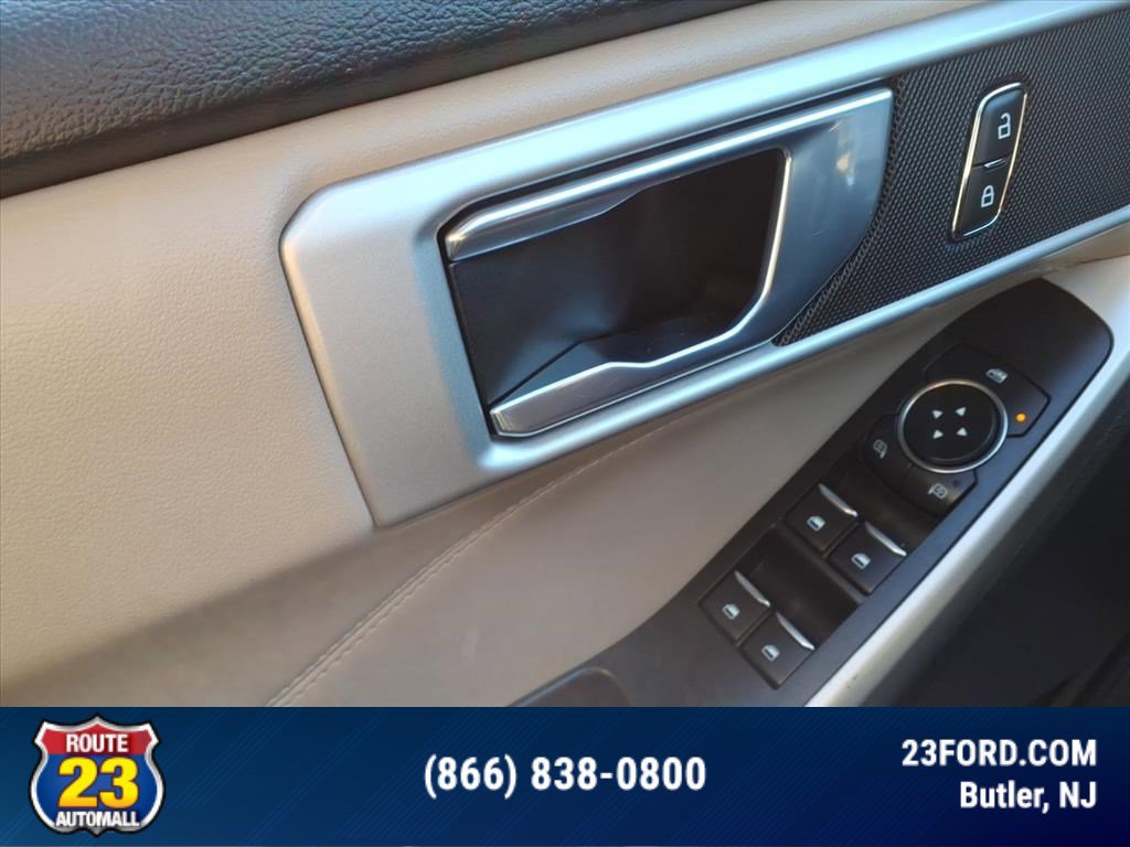 Certified 2022 Ford Explorer XLT image 13