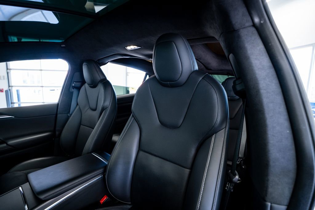 Used 2022 Tesla Model X Plaid image 34
