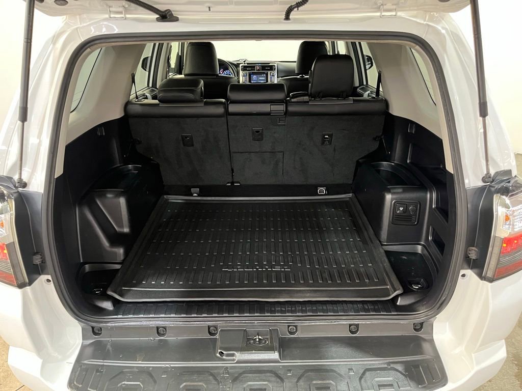 Used 2019 Toyota 4Runner SR5 Premium image 13