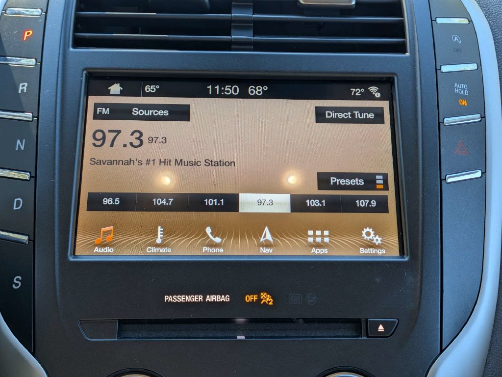 Used 2019 Lincoln MKC Select w/ Select Plus Package FWD image 18