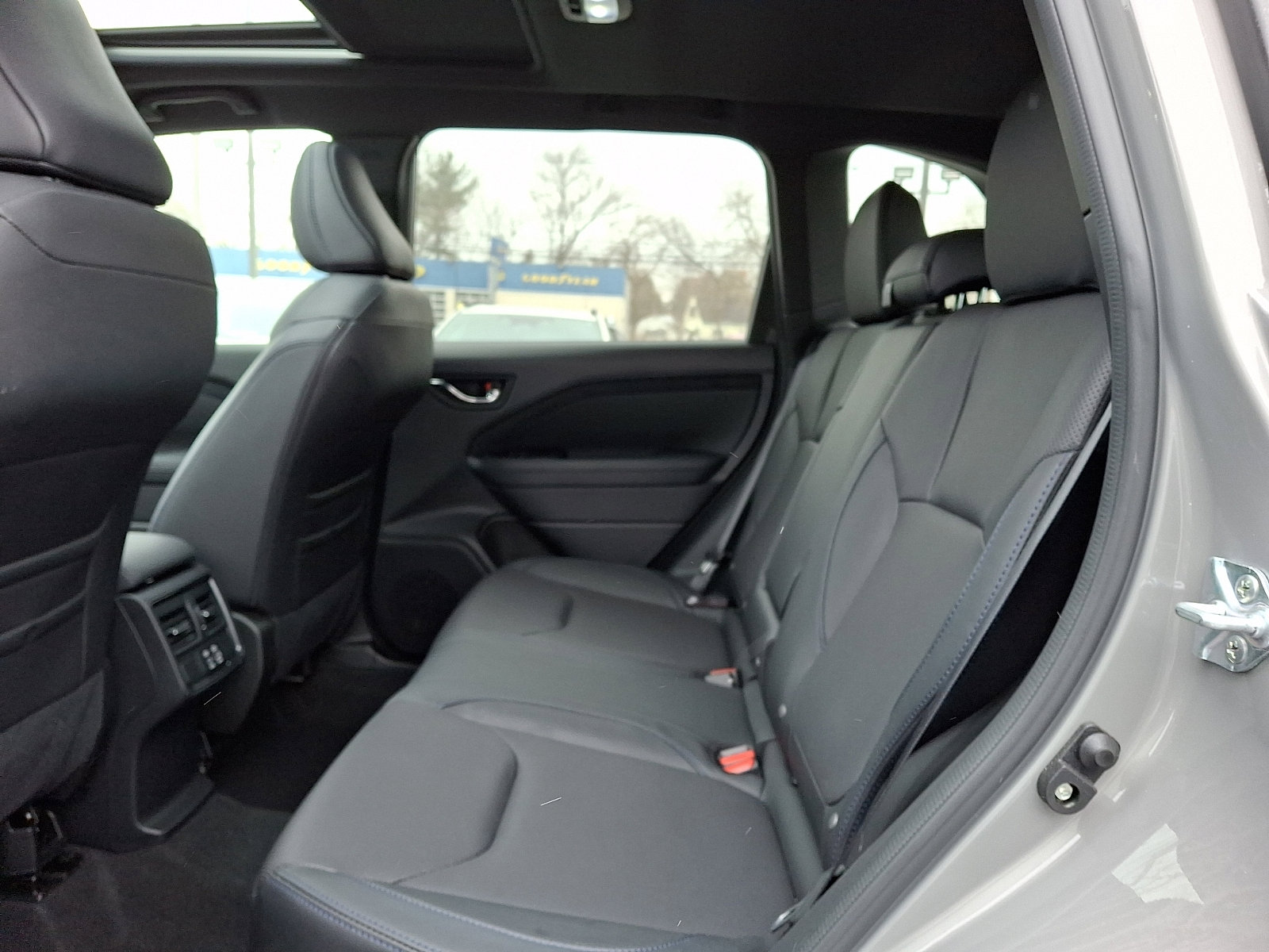 Certified 2025 Subaru Forester Limited image 10
