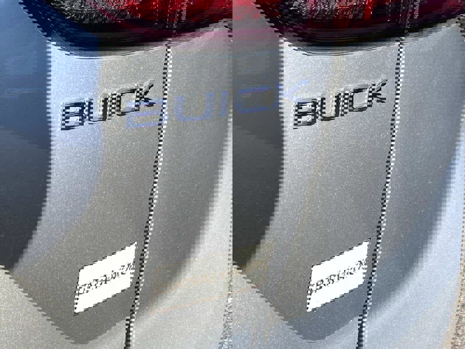 Used 2024 Buick Envision Sport Touring image 6