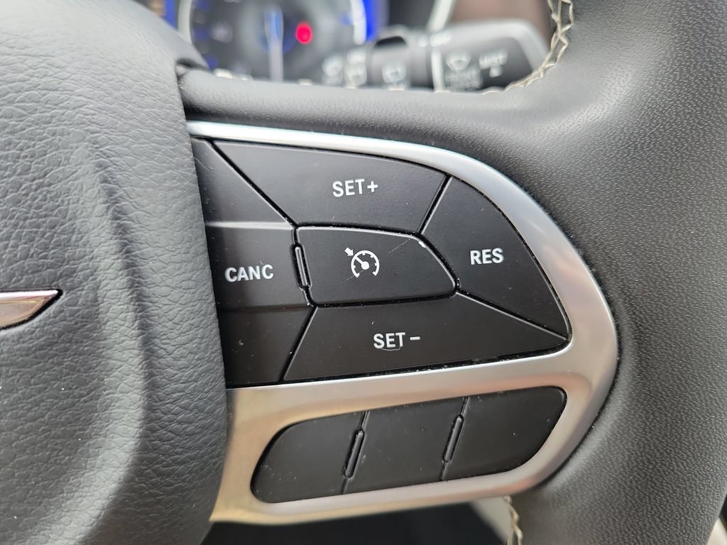 Used 2023 Chrysler Voyager LX FWD image 26