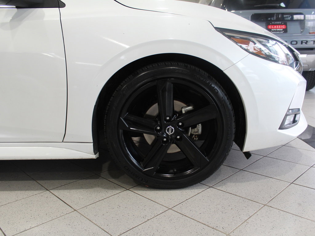 Used 2022 Nissan Sentra SR w/ SR Premium Package image 12