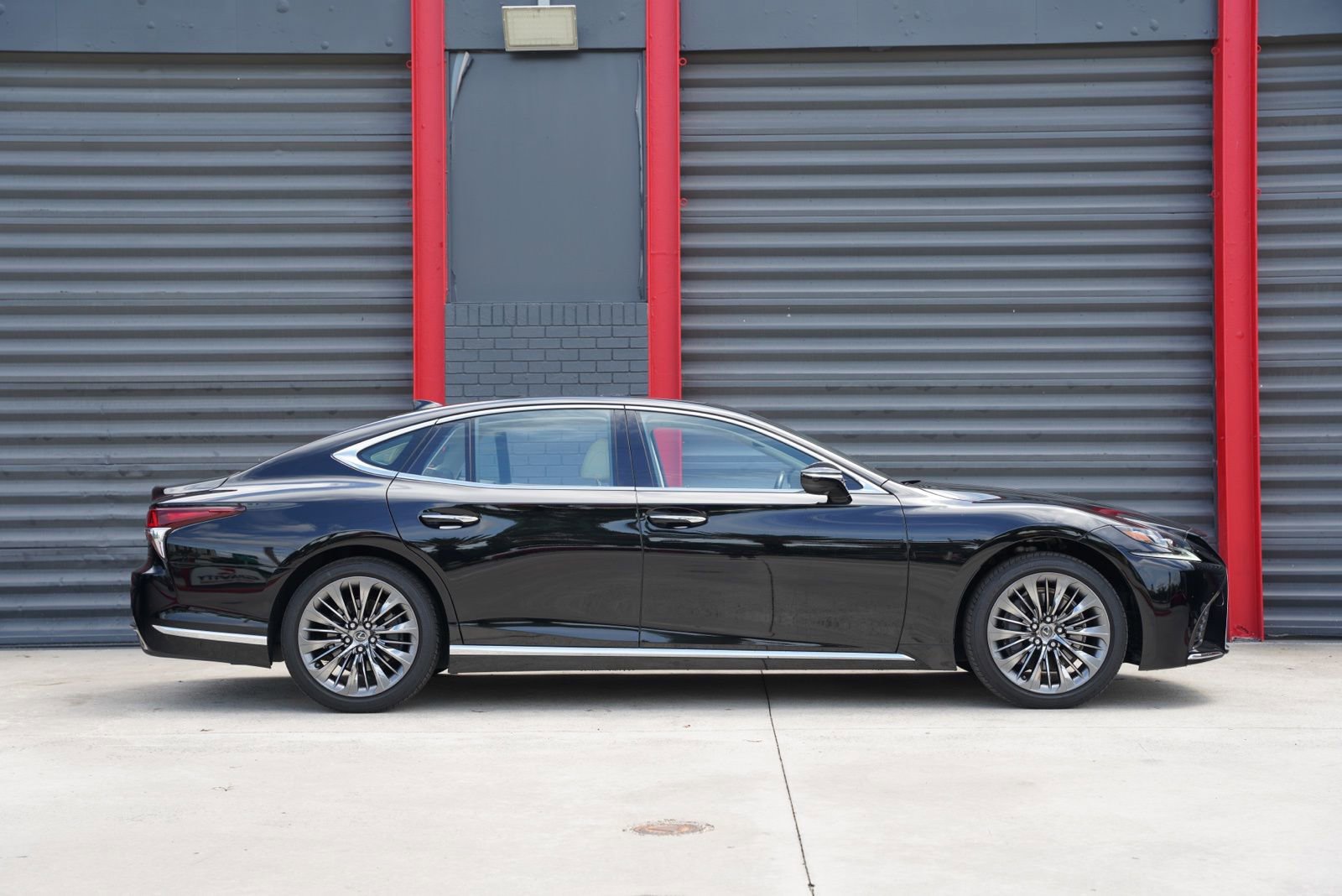 Used 2020 Lexus LS 500 w/ Interior Upgrade Package RWD image 4