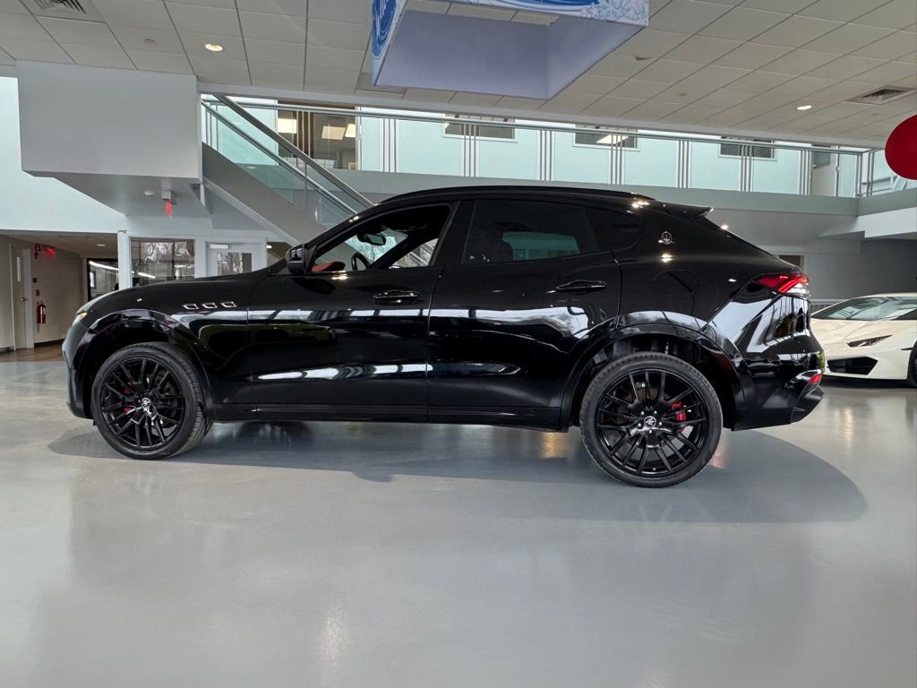 Used 2021 Maserati Levante GranSport image 2