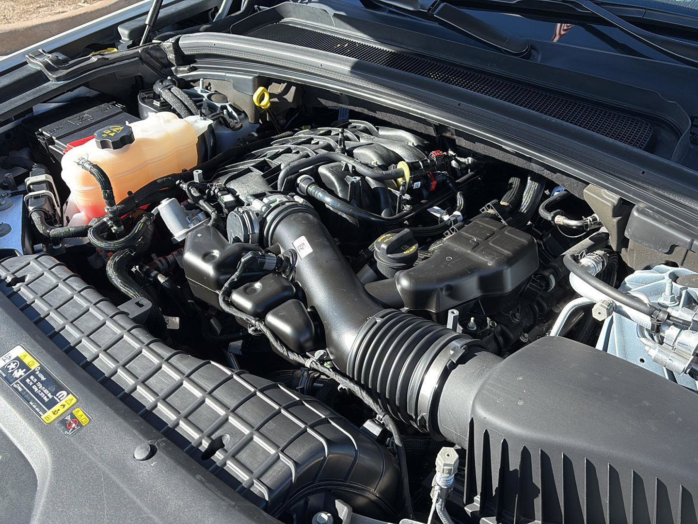 Used 2024 Jeep Grand Cherokee L Limited w/ Luxury Tech Group II image 9