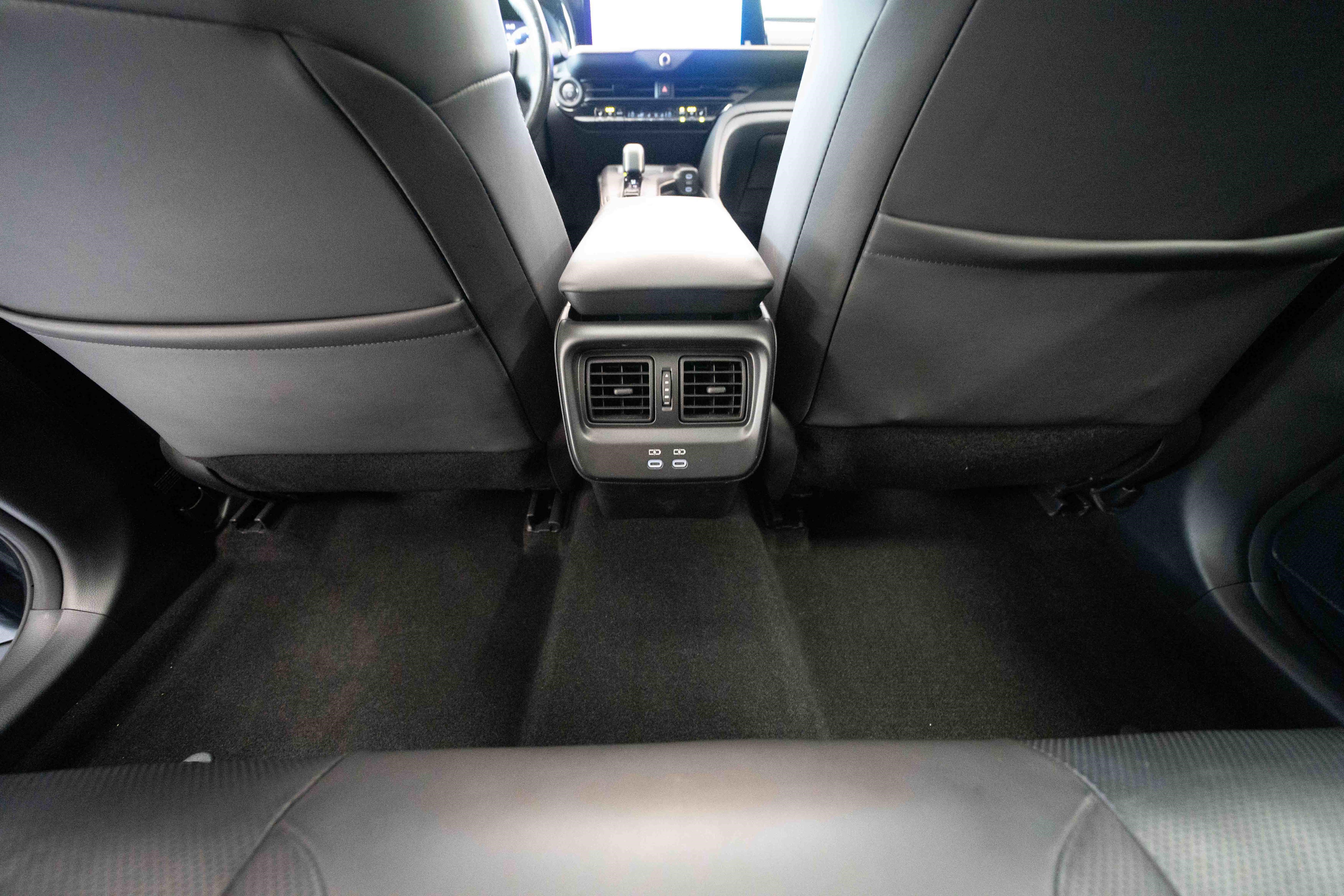 Used 2023 Toyota Crown AWD/4WD image 22