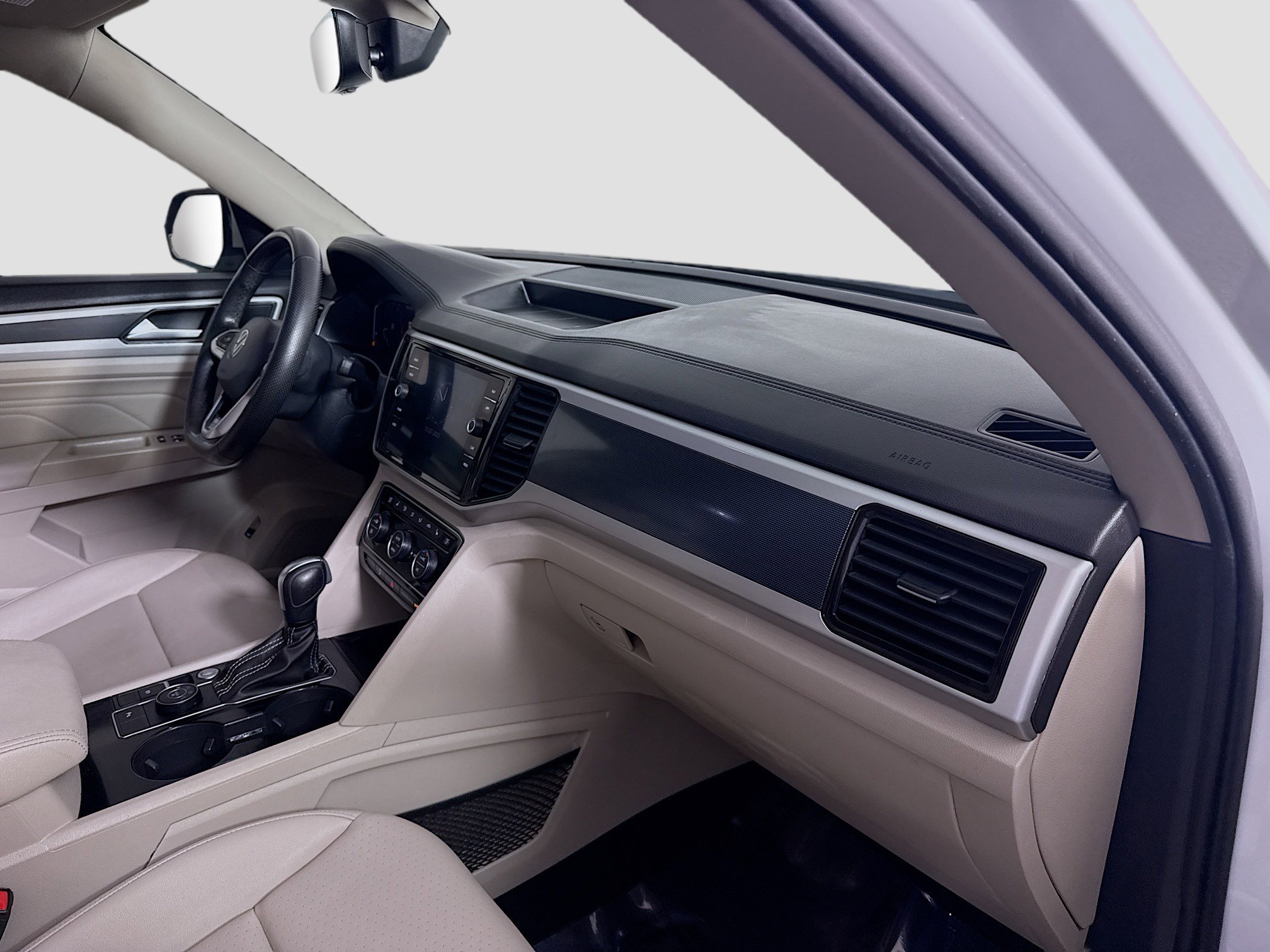 Used 2021 Volkswagen Atlas SEL R-Line image 30