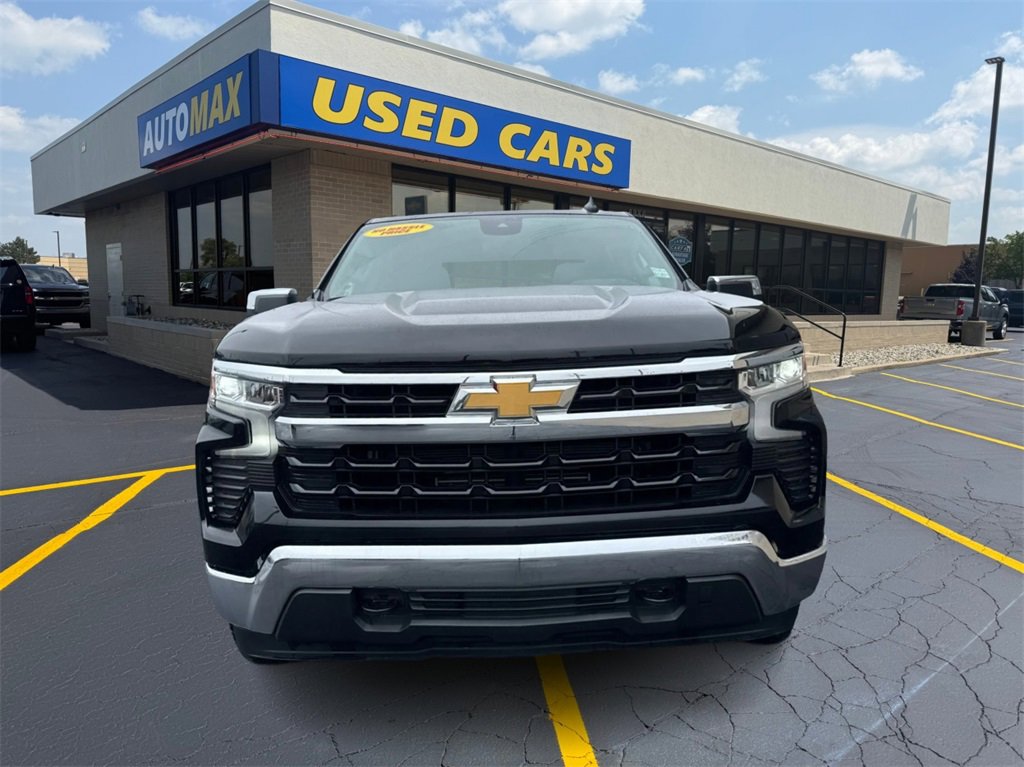 Used 2023 Chevrolet Silverado 1500 LT image 3