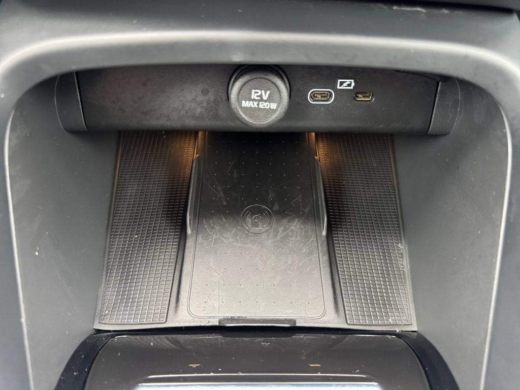 Certified 2023 Volvo C40 P8 Recharge Plus w/ Climate Package AWD/4WD image 18