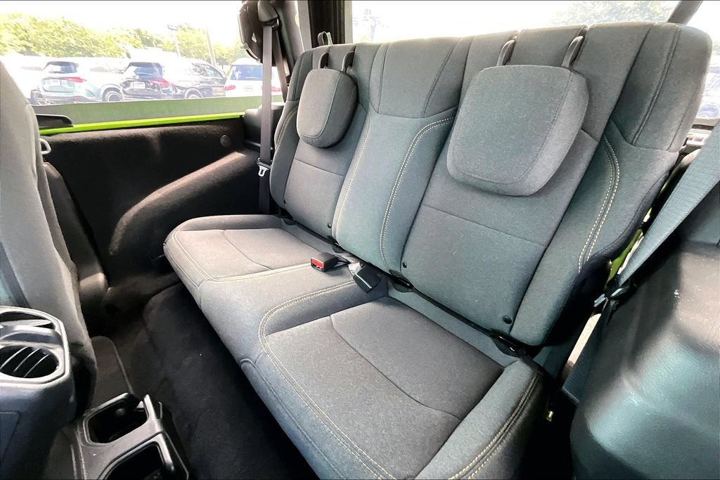 Used 2025 Jeep Wrangler Sport AWD/4WD image 19