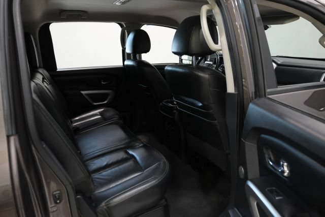 Used 2016 Nissan Titan SL AWD/4WD image 33