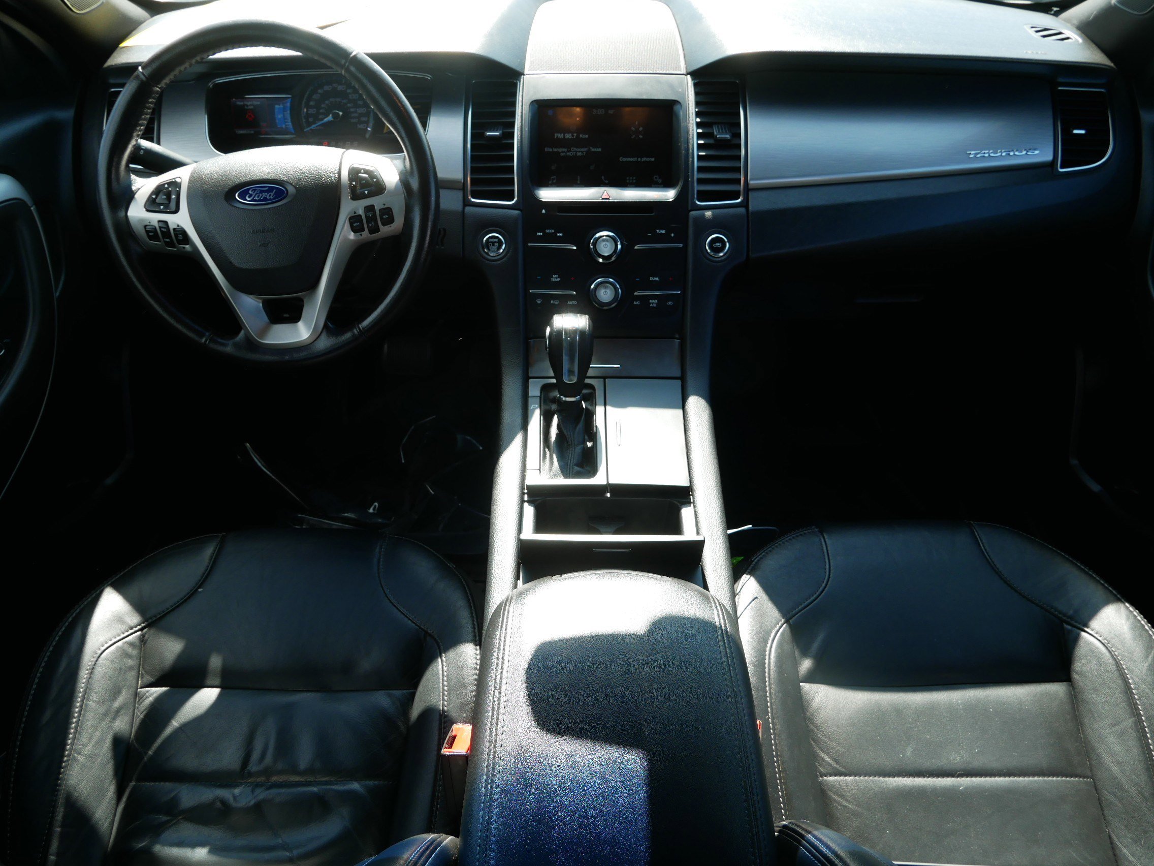 Used 2016 Ford Taurus SEL w/ Equipment Group 201A image 10